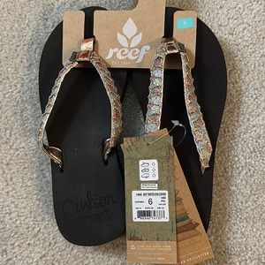 Brown Reef sandals size 6 NWT